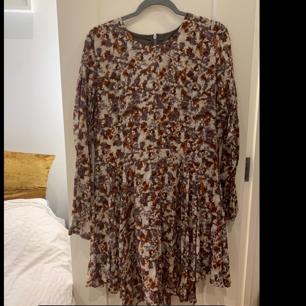 H&M long sleeve pattern dress